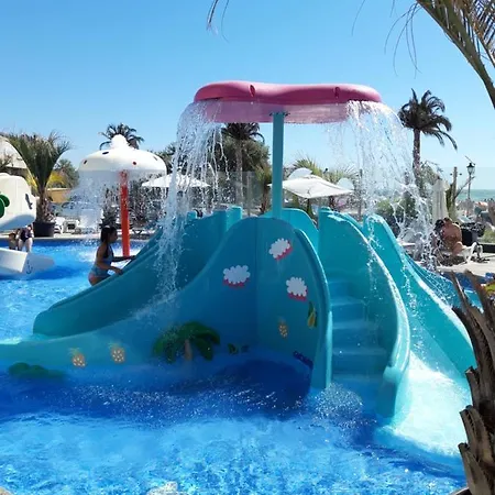 Melissa Pool & Mamaia-nord Apartment *