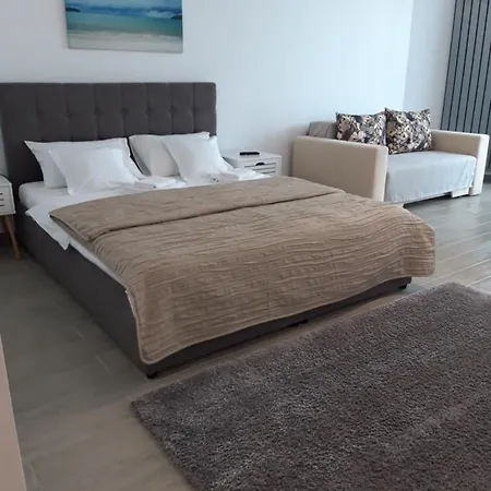 Melissa Pool & Mamaia-nord *