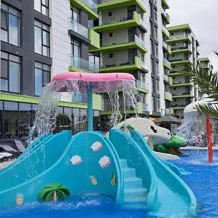 Melissa Pool & Mamaia-nord Apartment *