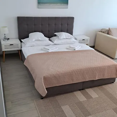 Melissa Pool & Mamaia-nord * Navodari