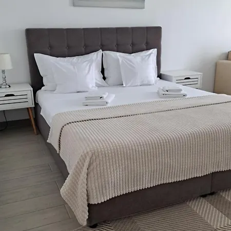 Melissa Pool & Mamaia-nord Apartment