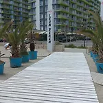 Melissa Pool & Mamaia-nord Apartment *