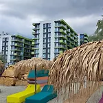 Melissa Pool & Mamaia-nord Apartment *