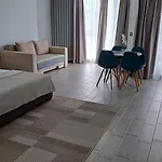 Melissa Pool & Mamaia-nord