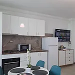 Apartment Melissa Pool & Mamaia-nord *