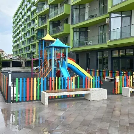 Melissa Pool & Mamaia-nord Apartment *
